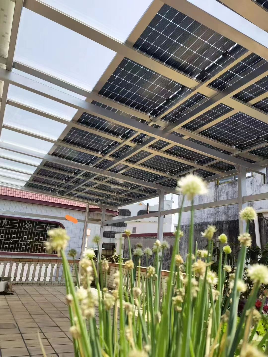 襄垣别墅家用屋顶太阳能发电系统安装